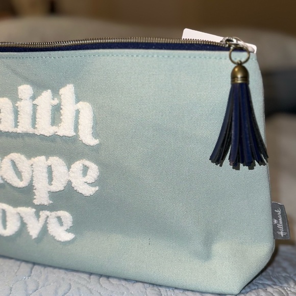 New - Faith, Hope, Love Blue Canvas Pouch
PERFECT Present to add & add gifts in - Picture 7 of 12